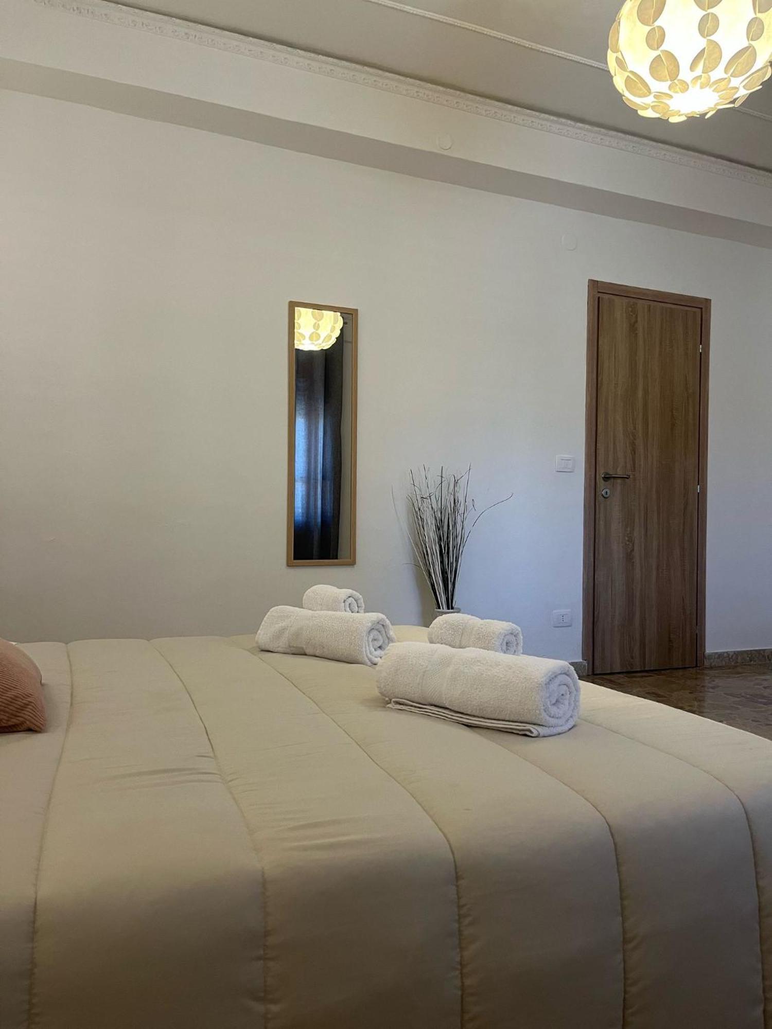 Maresia Apartment Altavilla Milicia Kültér fotó